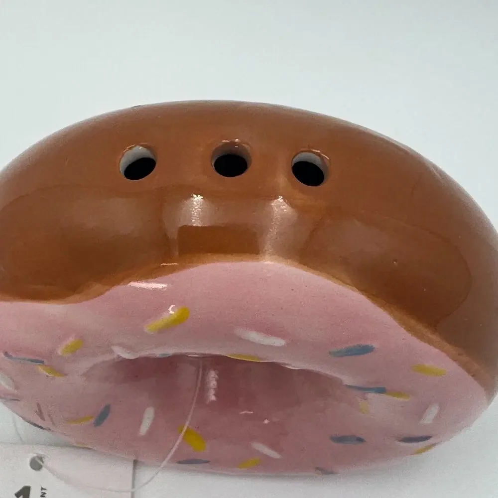 Target Bullseye Playground Christmas Donut Sprinkle Shaker Ceramic GlazePink NEW